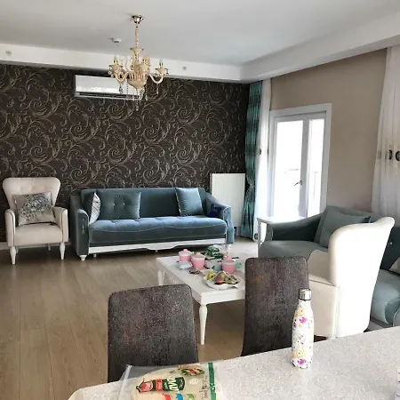 Apartment 3+1 Luxury Flat With A Lake View In A Private Compound