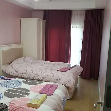 Apartment 3+1 Luxury Flat With A Lake View In A Private Compound *